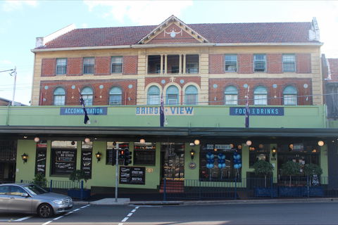 Bridgeview Hotel - Accommodation Sunshine Coast 2