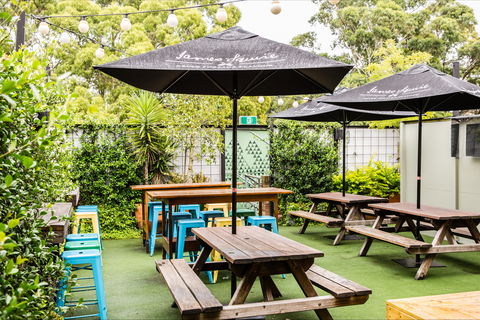 Bridgeview Hotel - Accommodation Sunshine Coast 4