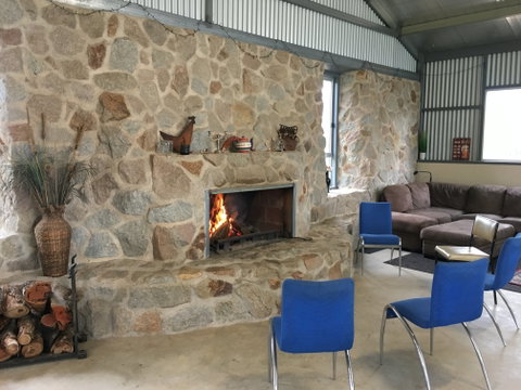 Broken Creek Bush Camp - Accommodation Sunshine Coast 2