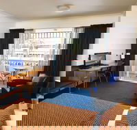 City Oasis Inn - Accommodation Sunshine Coast