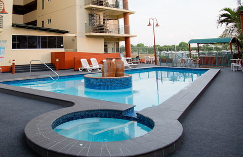Cullen Bay Resorts - Accommodation Sunshine Coast 2