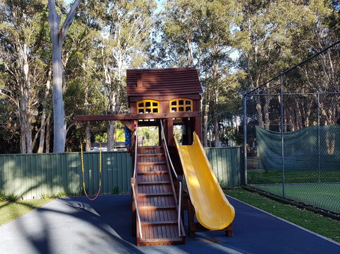 Flynns Beach Resort - Accommodation Sunshine Coast 1