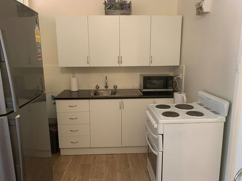 Grandview Short Stay Apartment - Accommodation Sunshine Coast 2