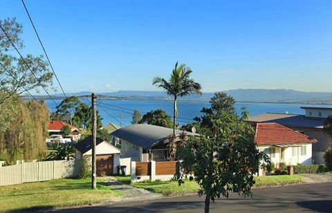 Grandview Short Stay Apartment - Accommodation Sunshine Coast 4