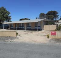 Hardwicke Beach House - Accommodation Sunshine Coast