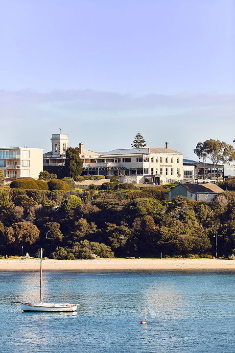 Hotel Sorrento - Accommodation Sunshine Coast 0