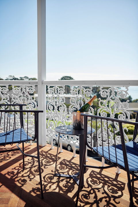Hotel Sorrento - Accommodation Sunshine Coast 2