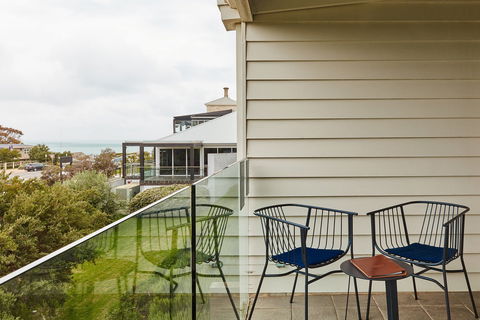 Hotel Sorrento - Accommodation Sunshine Coast 6
