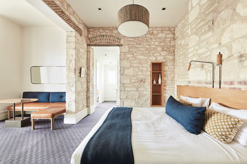 Hotel Sorrento - Accommodation Sunshine Coast 8