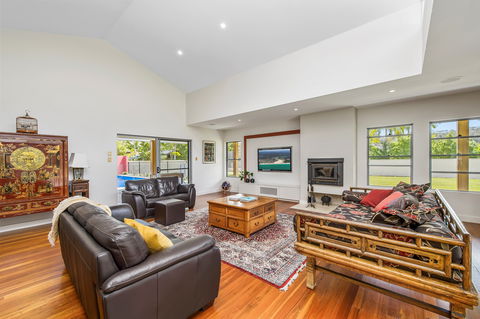 Lakeside Lodge Lake Cathie - Accommodation Sunshine Coast 3