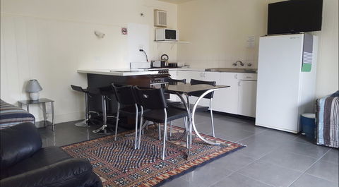 Meeniyan Motel And Bike Hire - Accommodation Sunshine Coast 3