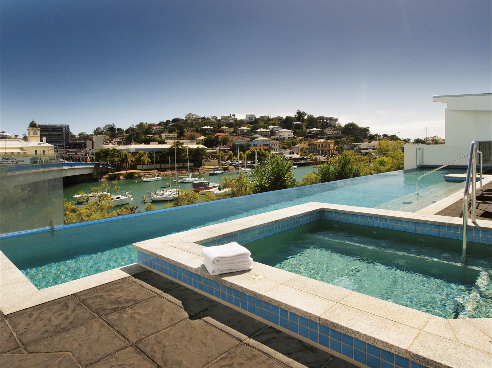 Pallarenda QLD Accommodation Sunshine Coast