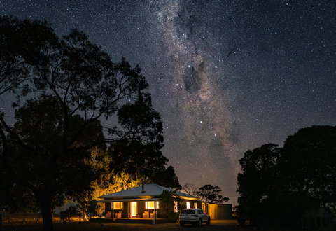 Rabbiters Hut - Accommodation Sunshine Coast 8