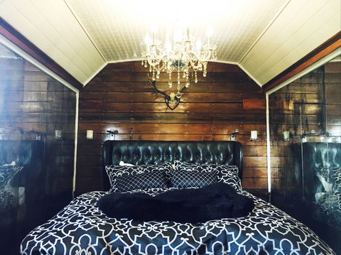 Redleaf Farm Carriages - Accommodation Sunshine Coast 5
