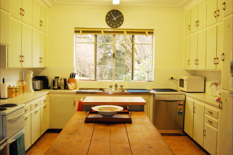 Roslyn Estate Farmhouse - Accommodation Sunshine Coast 1