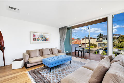 Stunning Luxury Home - Accommodation Sunshine Coast 4