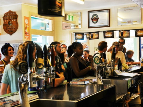 The Eltham Hotel - Accommodation Sunshine Coast 2