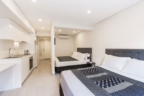 The Merchant Hotel - Accommodation Sunshine Coast 4