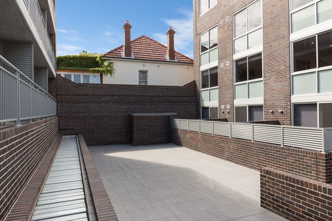 The Merchant Hotel - Accommodation Sunshine Coast 7