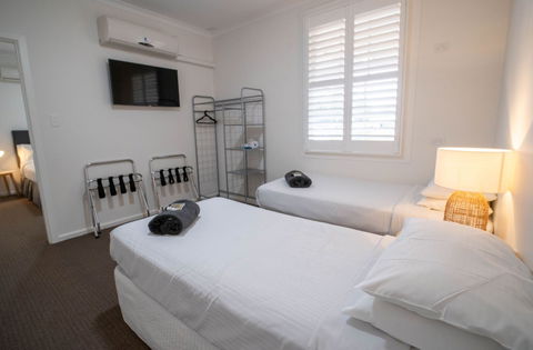 The Platypus Accommodation And Cafe - Accommodation Sunshine Coast 4