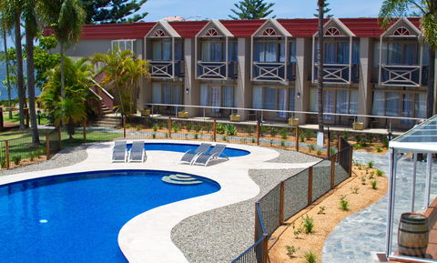 Waters Edge Port Macquarie - Accommodation Sunshine Coast 1
