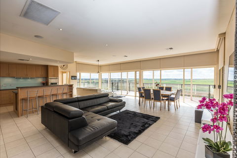 40c Lookout Drive Murray Bridge - Accommodation Sunshine Coast 2