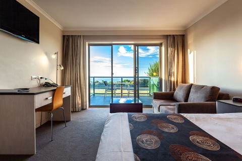 Beachfront  Bicheno - Accommodation Sunshine Coast 0