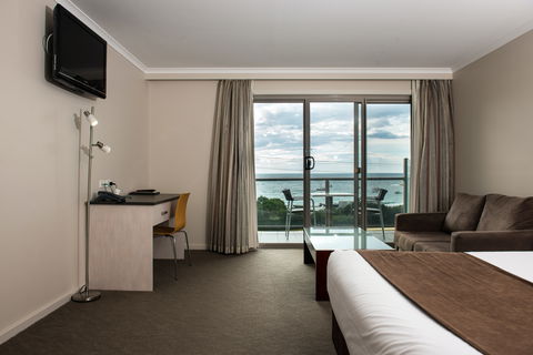 Beachfront  Bicheno - Accommodation Sunshine Coast 1