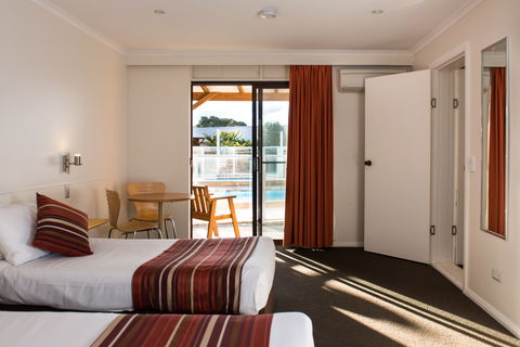 Beachfront  Bicheno - Accommodation Sunshine Coast 2