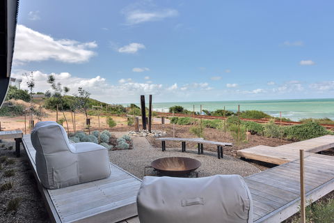 Boomer Paradise - Accommodation Sunshine Coast 0