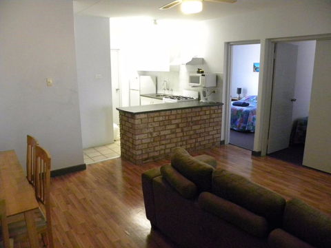 Carnarvon Central Apartments - Accommodation Sunshine Coast 0