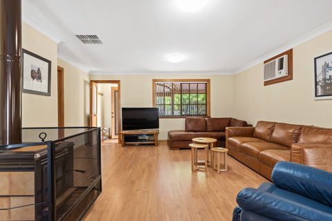 Century21 SouthCoast: Reef & Vines Port Noarlunga - Accommodation Sunshine Coast 1