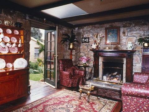 Hamilton's Cottage Collection And Country Gardens - Georges Cottage - Accommodation Sunshine Coast 2