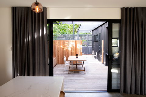 Lucent Art House | Stirling, Curated Accommodation - Accommodation Sunshine Coast 1
