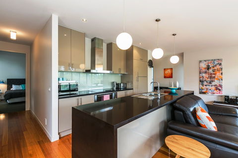 L'Vista Lorne - Accommodation Sunshine Coast 2