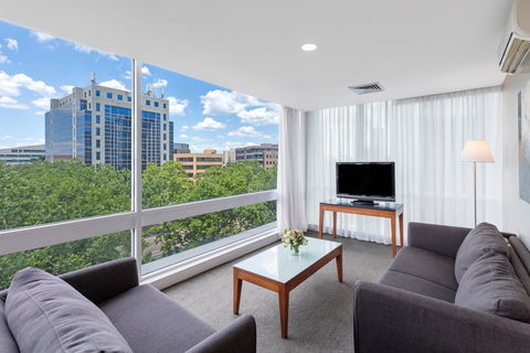 Park Regis Griffin Suites - Accommodation Sunshine Coast 0