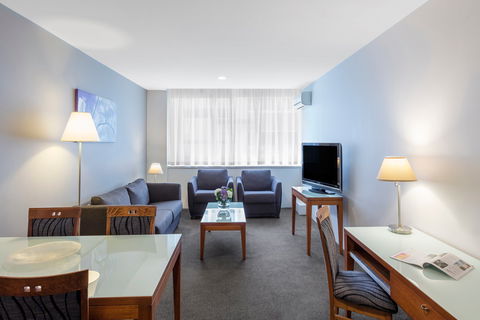 Park Regis Griffin Suites - Accommodation Sunshine Coast 2