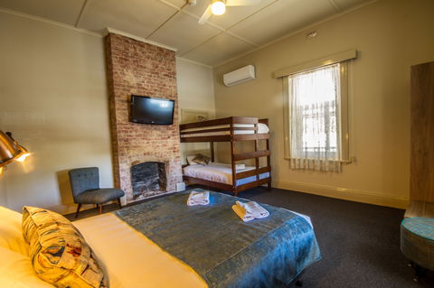 Pretoria Hotel Mannum - Accommodation Sunshine Coast 2