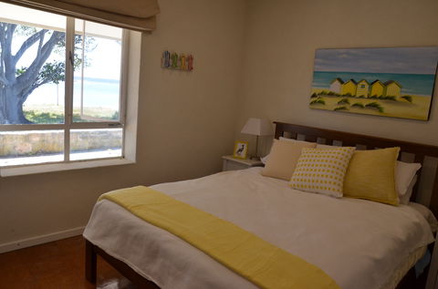 Ratcliff Cottage - Accommodation Sunshine Coast 2