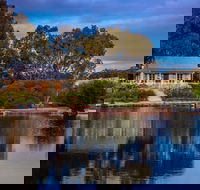 Stonewell Cottages and Vineyards - Accommodation Sunshine Coast