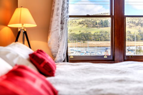The Kermandie Hotel - Accommodation Sunshine Coast 1