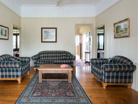 Vineyard Cottage - Accommodation Sunshine Coast 1
