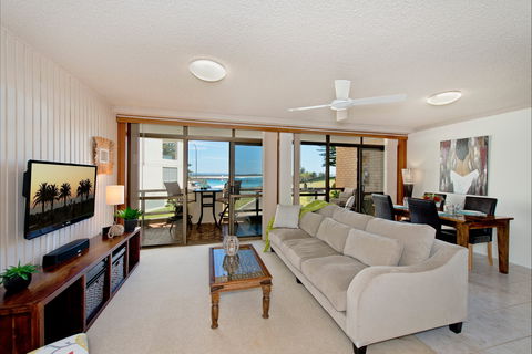 Beauty At The Beach - Accommodation Sunshine Coast 2