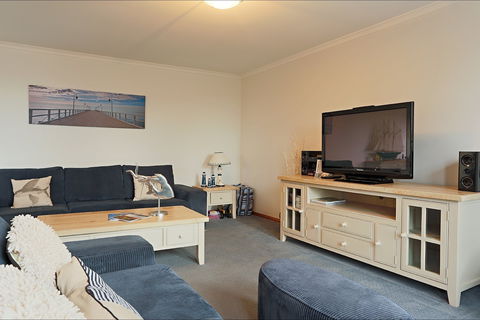 Blue Fin - Accommodation Sunshine Coast 2