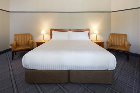 Brassey Hotel - Accommodation Sunshine Coast 2