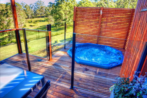 Cabins@theView - Accommodation Sunshine Coast 2