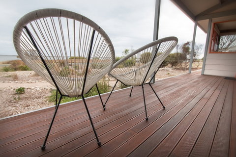 Coorong Aurora - Breathtaking Waterfront Escape - Accommodation Sunshine Coast 2