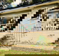 Cosy Seaside Cottage - Accommodation Sunshine Coast