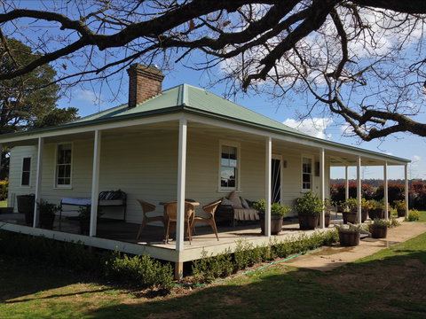 Crookwell Farmhouse - Accommodation Sunshine Coast 0