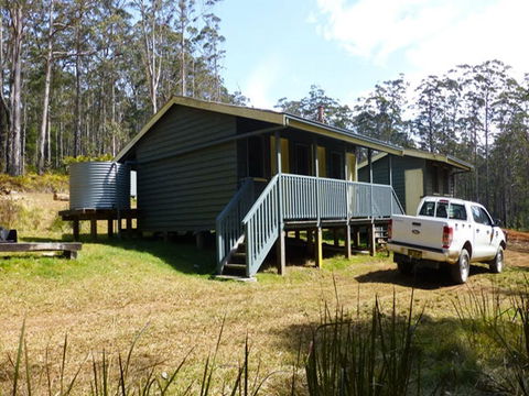 Daisy Plains Huts - Accommodation Sunshine Coast 0